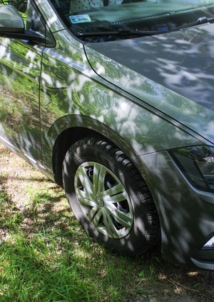 Volkswagen Polo cena 49200 przebieg: 60000, rok produkcji 2018 z Police małe 137